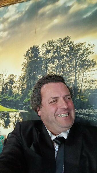 Barbat caut doamna din Bucuresti, 60-75 ani din Bucuresti.